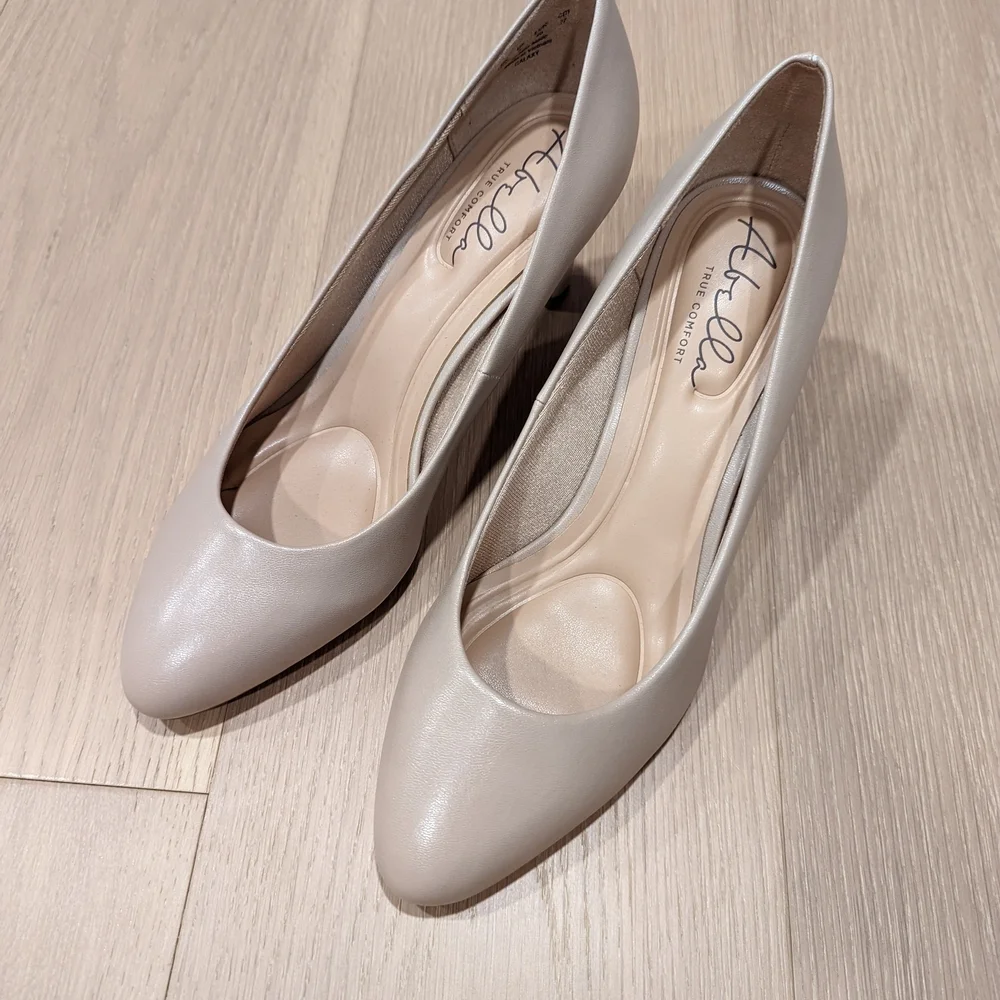 Abella Tan Heels - Picture 10 of 10